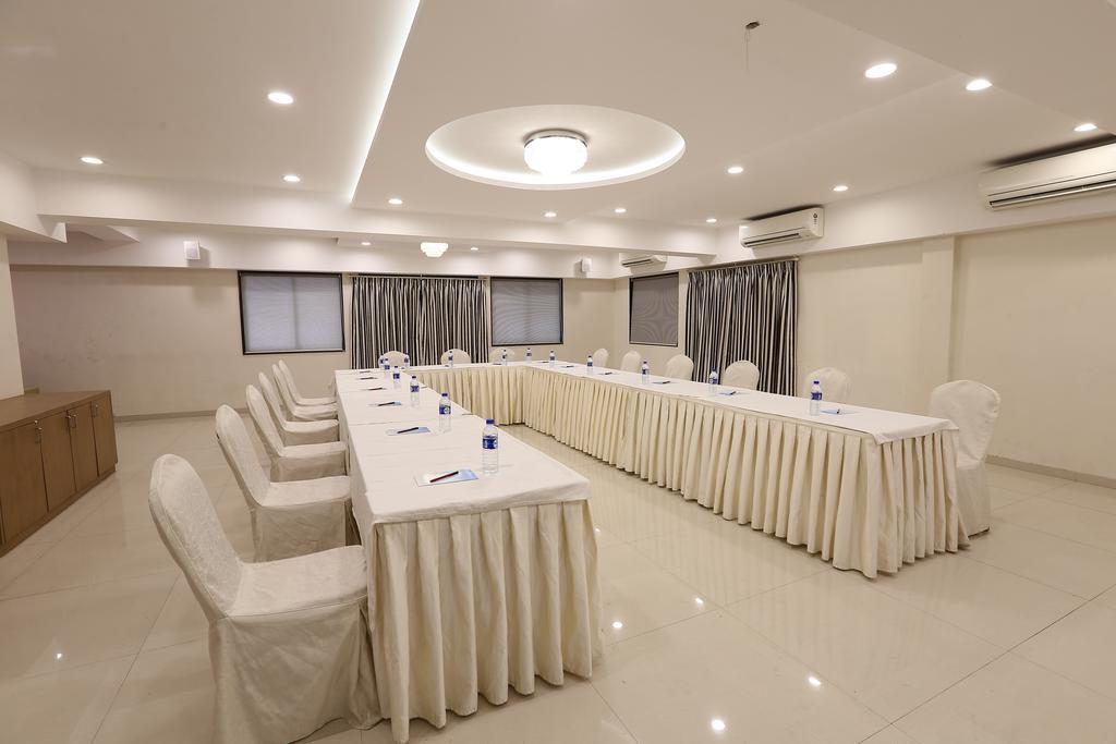 Hotel Silver Inn Mumbai Ngoại thất bức ảnh