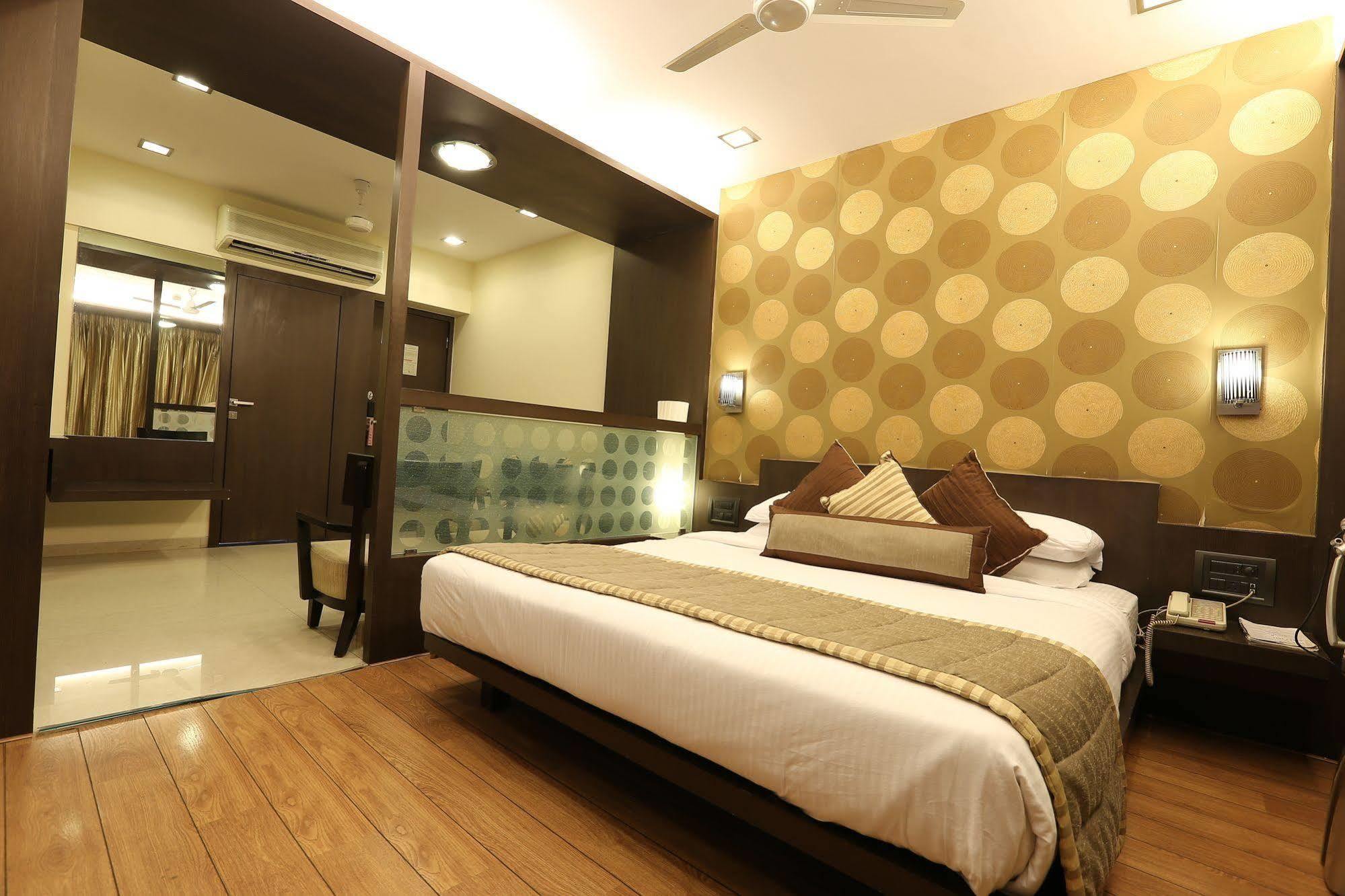 Hotel Silver Inn Mumbai Ngoại thất bức ảnh